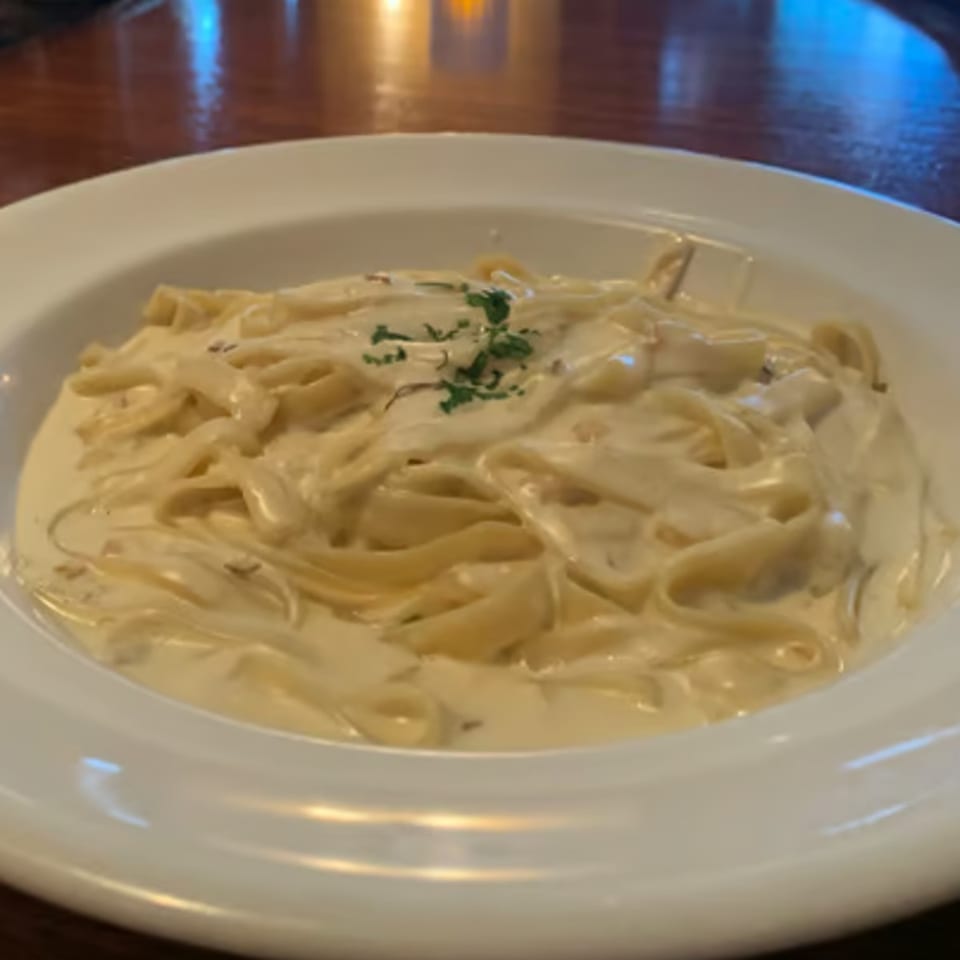 Indulge in Creamy Fettuccine Alfredo and More